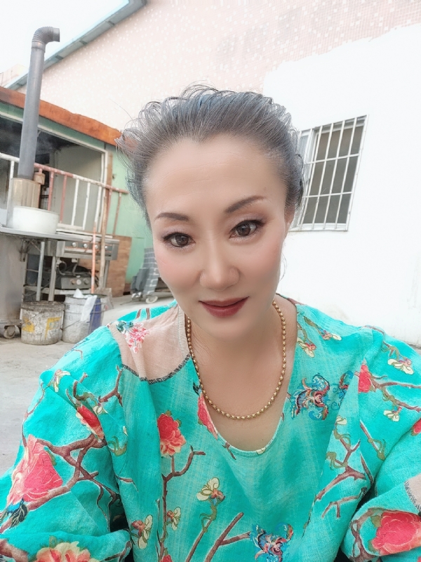 燕子的第三张照片--深圳交友中心