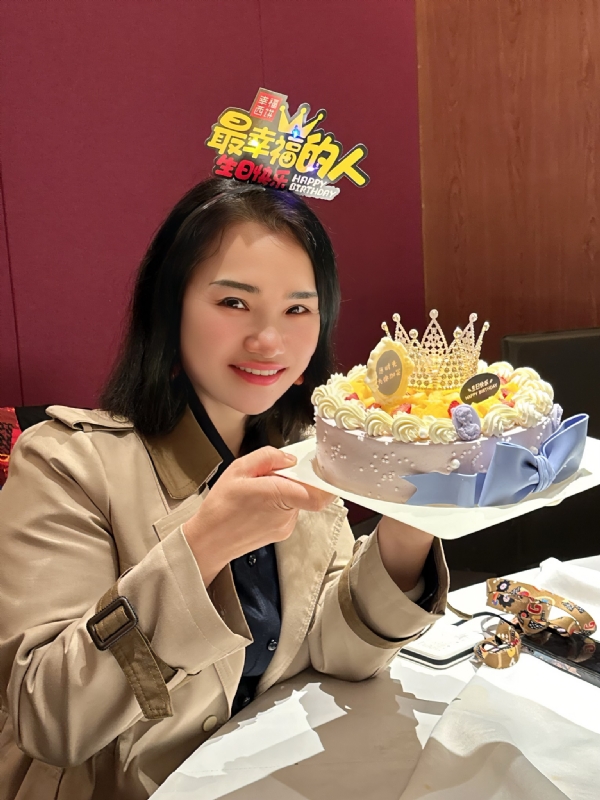 Apple的第一张照片--深圳交友中心
